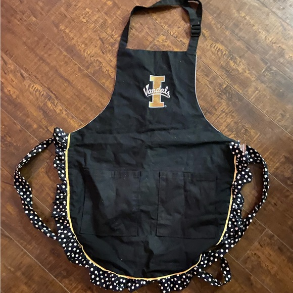 University of Idaho Apron - Picture 2 of 2